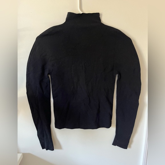 Fabletics Open Back Long Sleeved Top - Picture 5 of 5